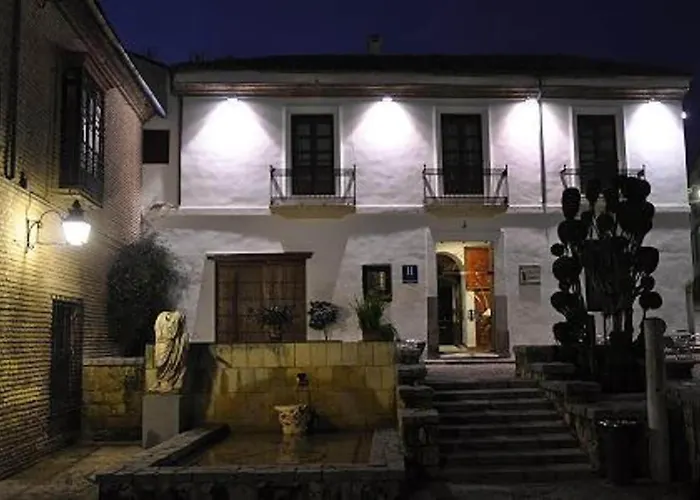 普拉特罗斯酒店 *