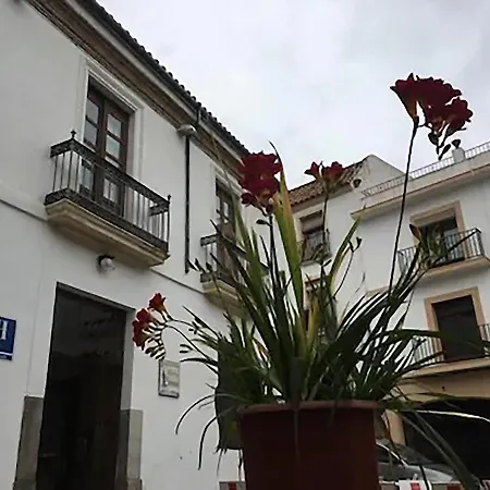 Отель Plateros *