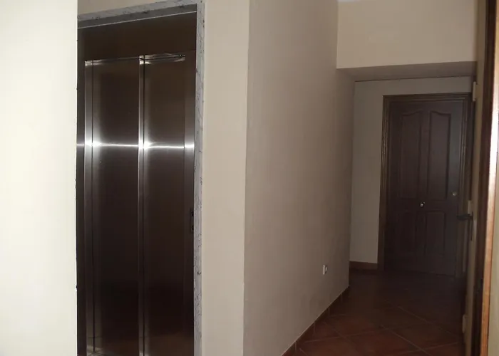 Отель Plateros *