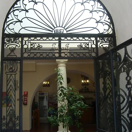 Готель Plateros Кордова